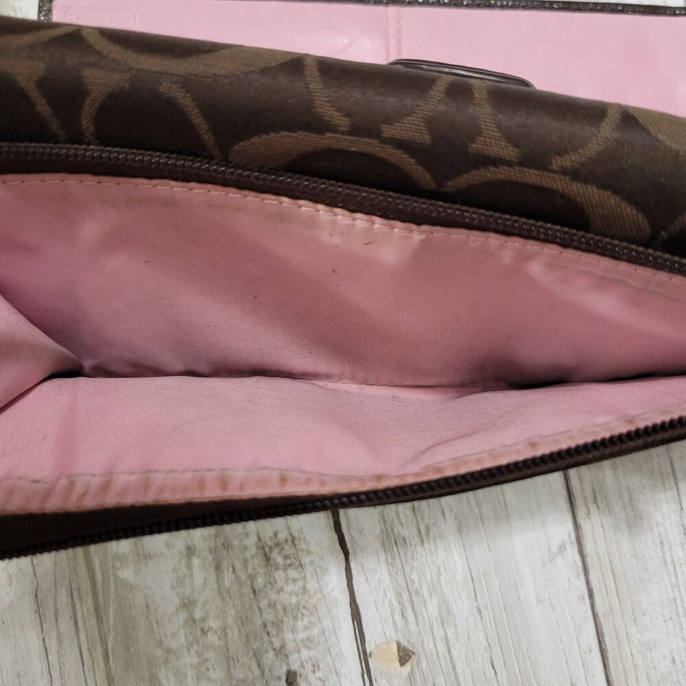 Coach Signature Trifold Large canvas Checkbook Wallet - Picture 4 of 8